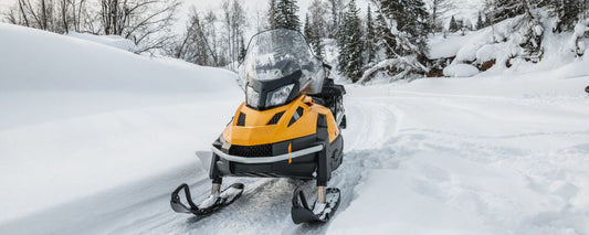 A Buyer's Guide to Choosing the Right Snowmobile