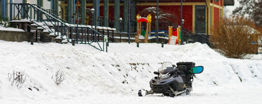 10 Snowmobiling Tips for A Fun Family Outing