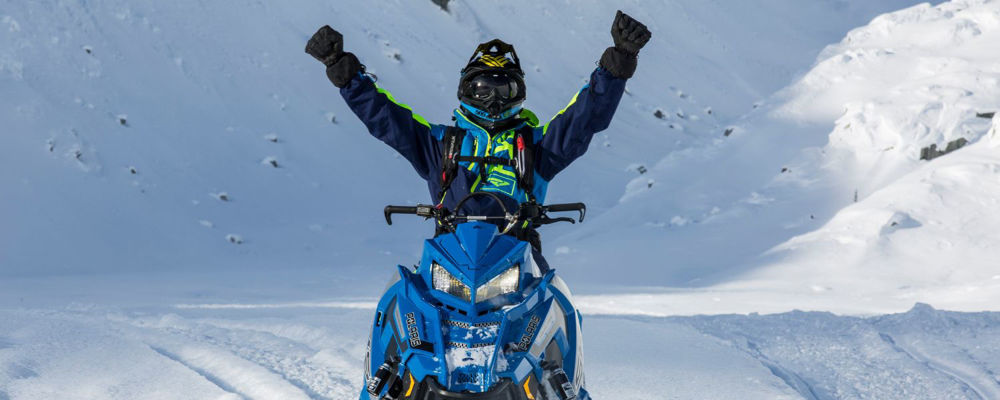 13 Items You Need on Your Snowmobile Packing Checklist