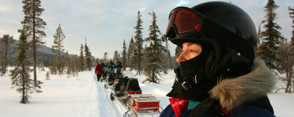 Goggles vs. Face Shields: What Is the Best Eye Protection for Snowmobilers?