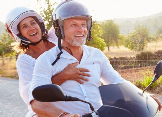 Ride in Style and Safety: Choosing the Perfect Helmet for Moped Riders
