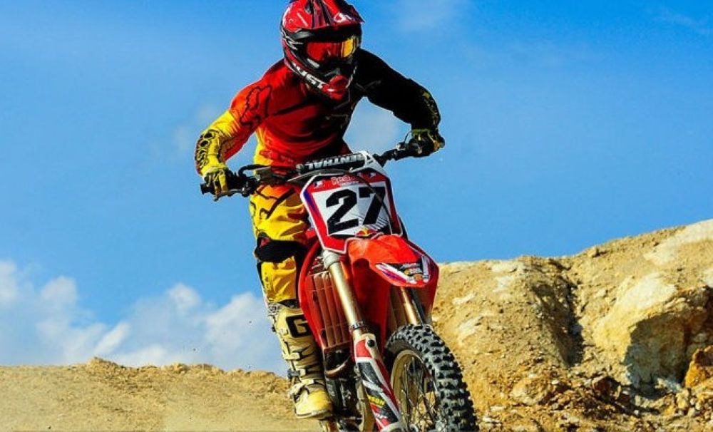 Riding Dirt Bikes: 6 Essential Tips for New Riders