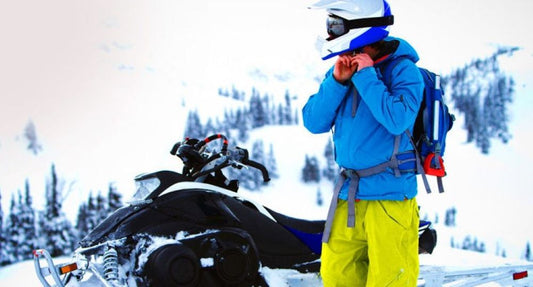 What Is the Right Cold Weather Gear for Snowmobiling?