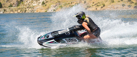 7 Jet Skiing Tips for Beginners and Advanced Riders