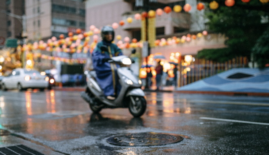 6 Essential Tips for Riding Motorcycles in Inclement Weather