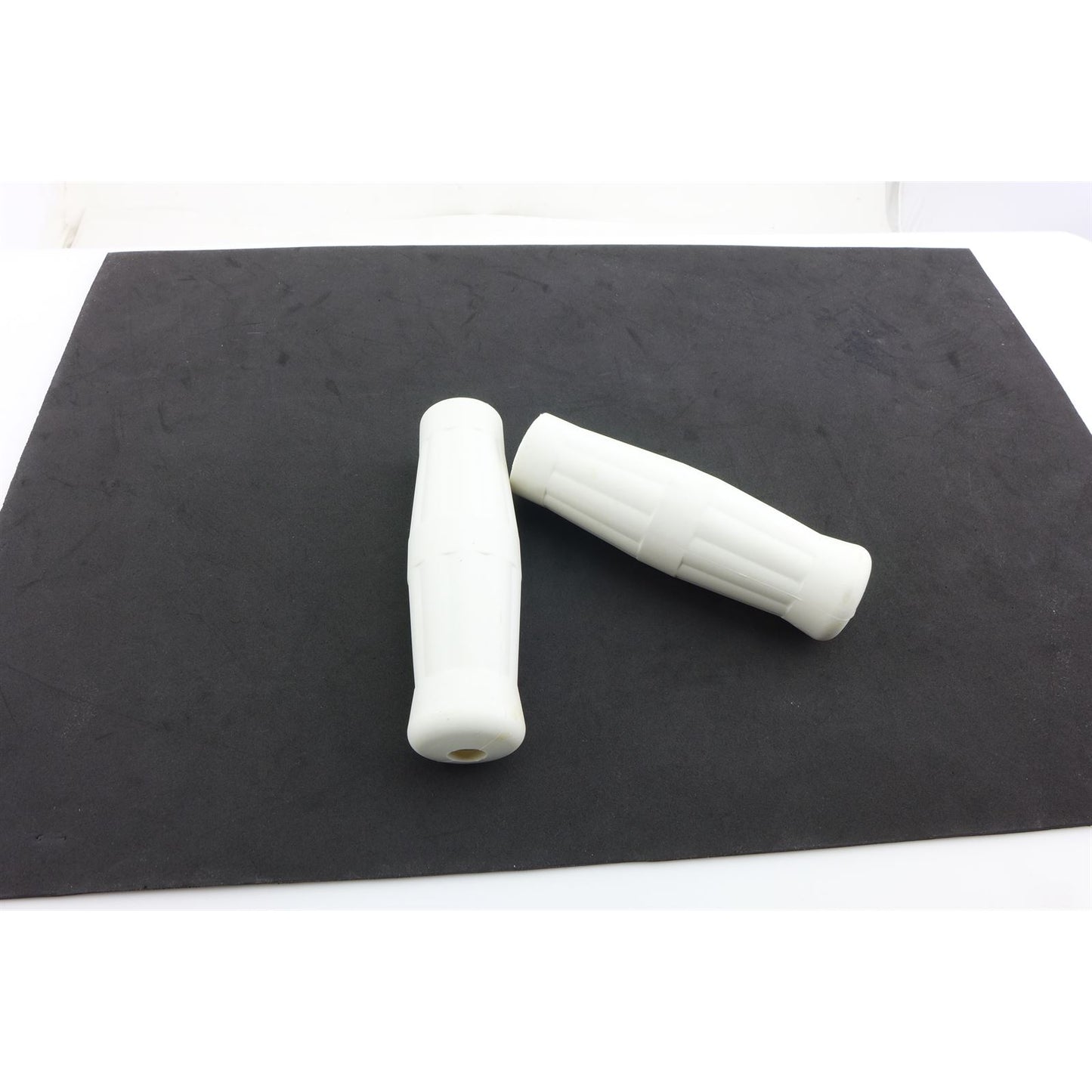 2FastMoto Vintage Coke Bottle Grip Set - White  For 7/8" Handlebars ry01-034_883530