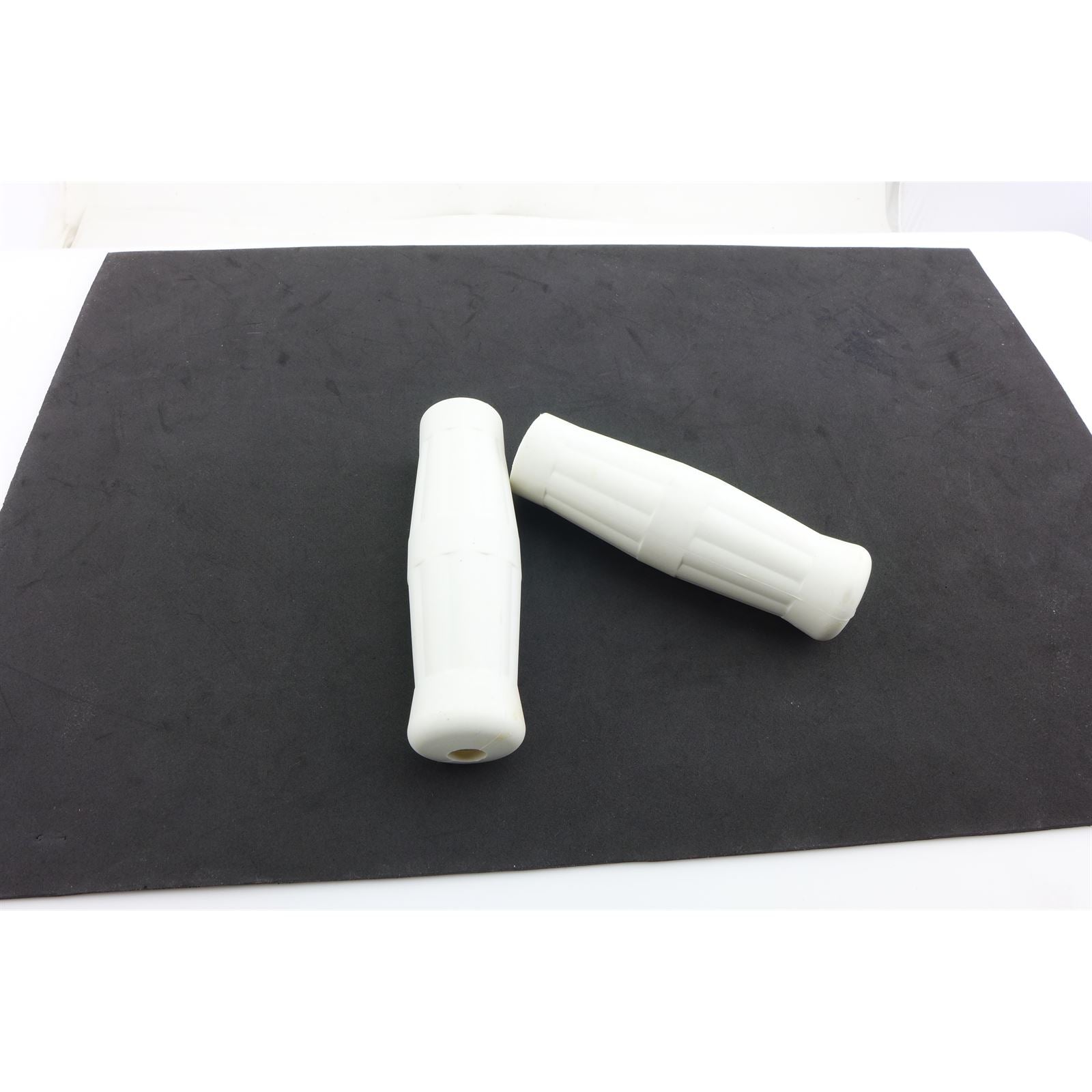 2FastMoto Vintage Coke Bottle Grip Set - White  For 7/8" Handlebars ry01-034_883531