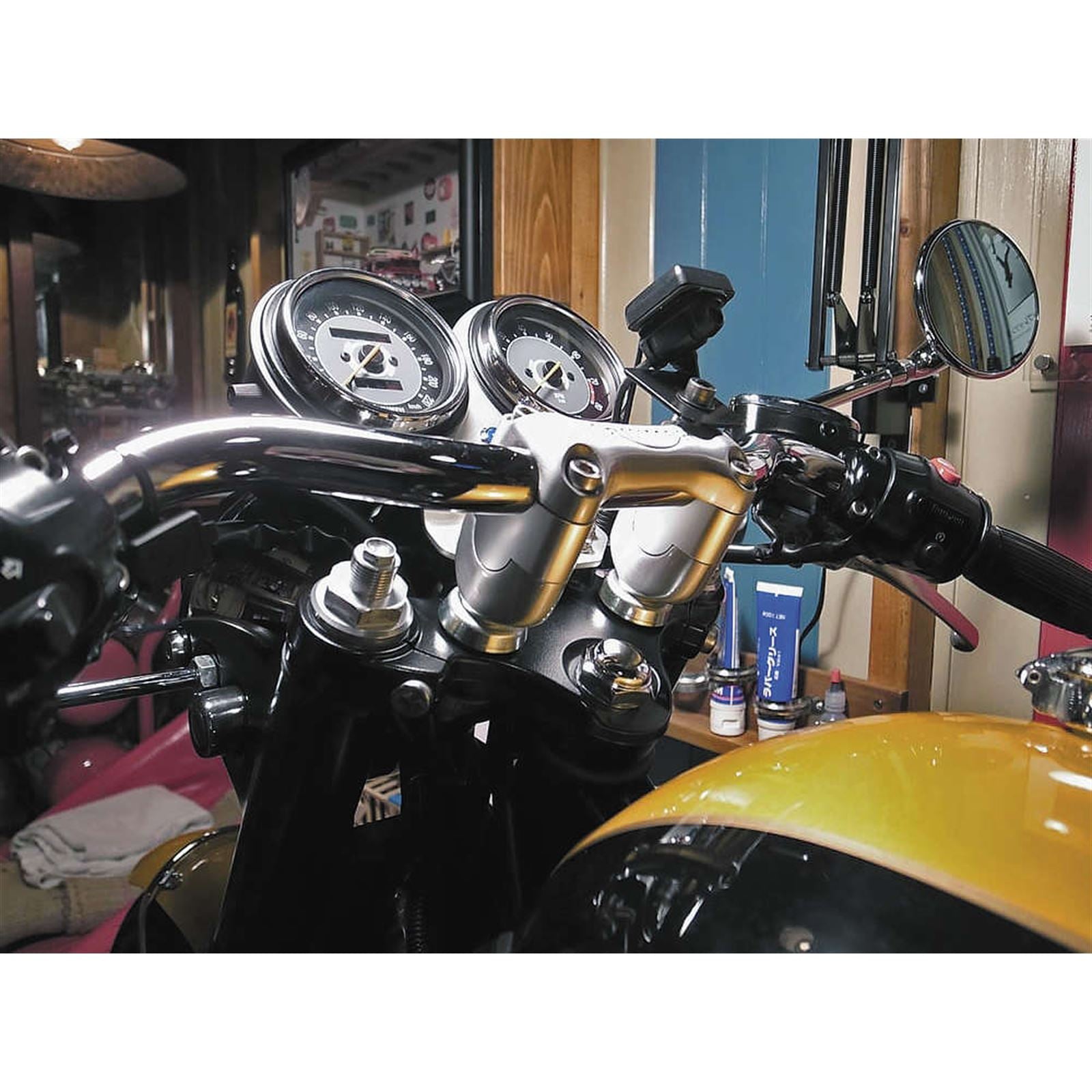 Motone Customs Handlebar Top Clamp and Risers - Polished [MPN: MTE070]_75078