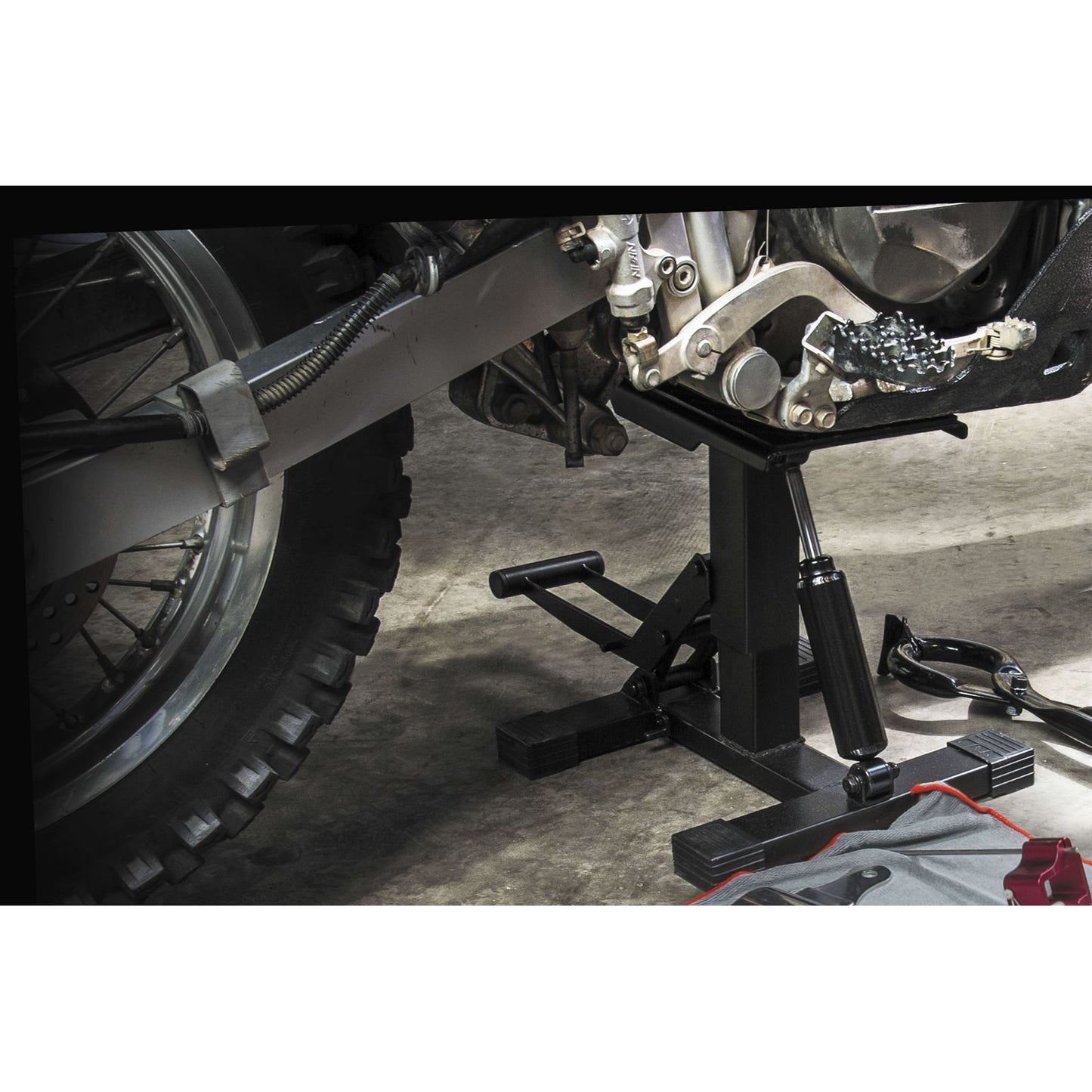 BikeMaster Easy Lift and Lower Stand Bike Black TLMLTD-01_85814