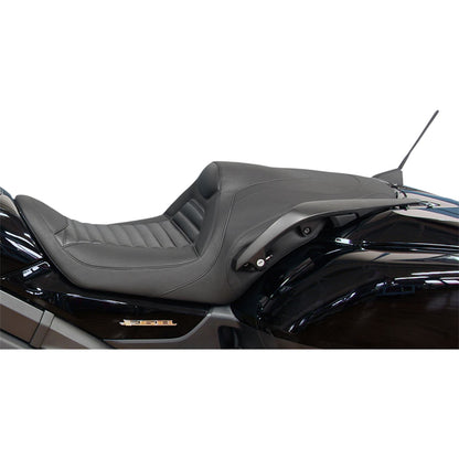 Mustang Motorcycle Products Tripper Fastback Seat - Tuck and Roll - F6B [MPN: 76841]_447915