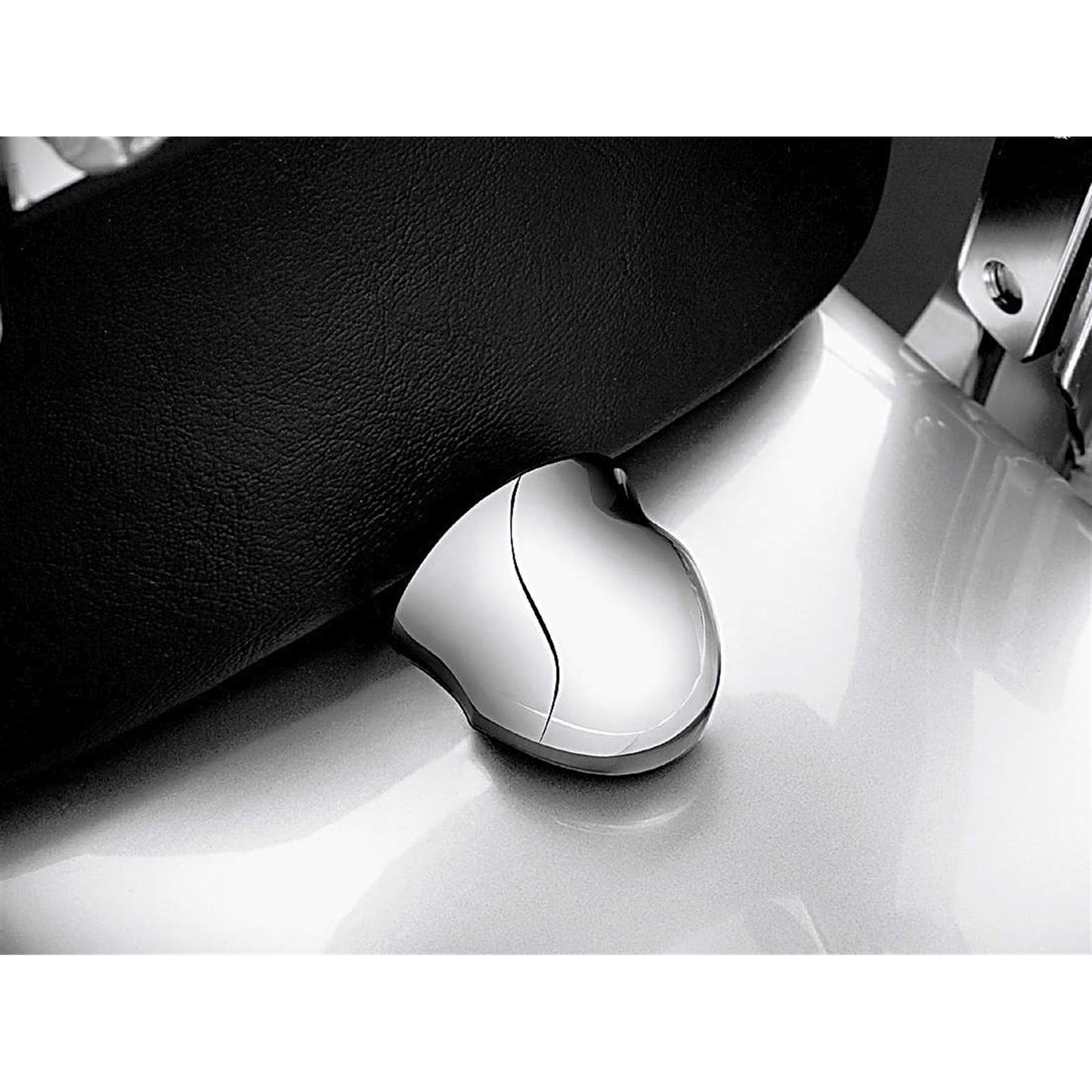 Kuryakyn Seat Release F/00-07 HD 9037_111407