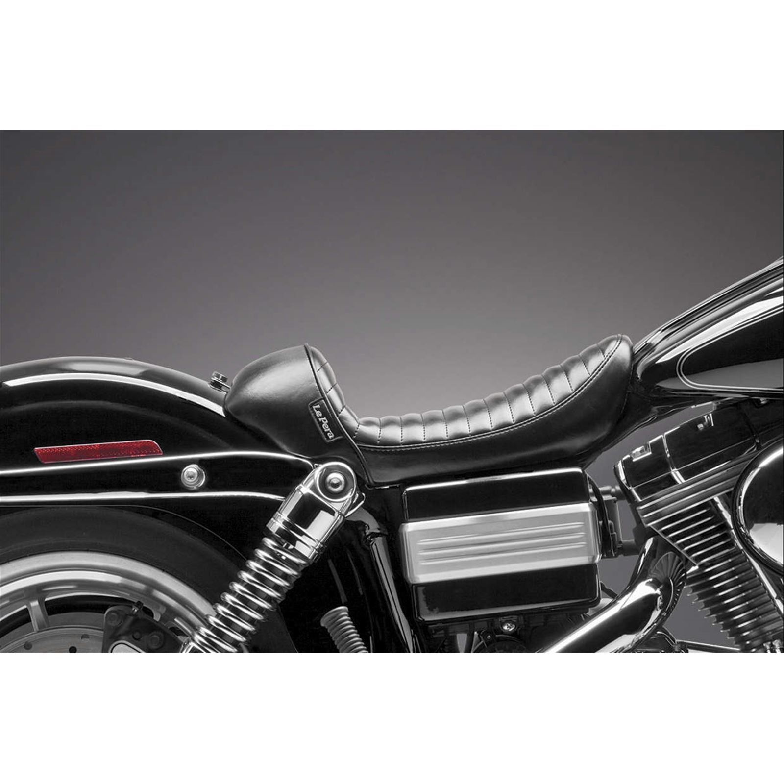 Le Pera Stubs Cafe Pleated Seat - FXD '06-'17 LK-421PT_121735