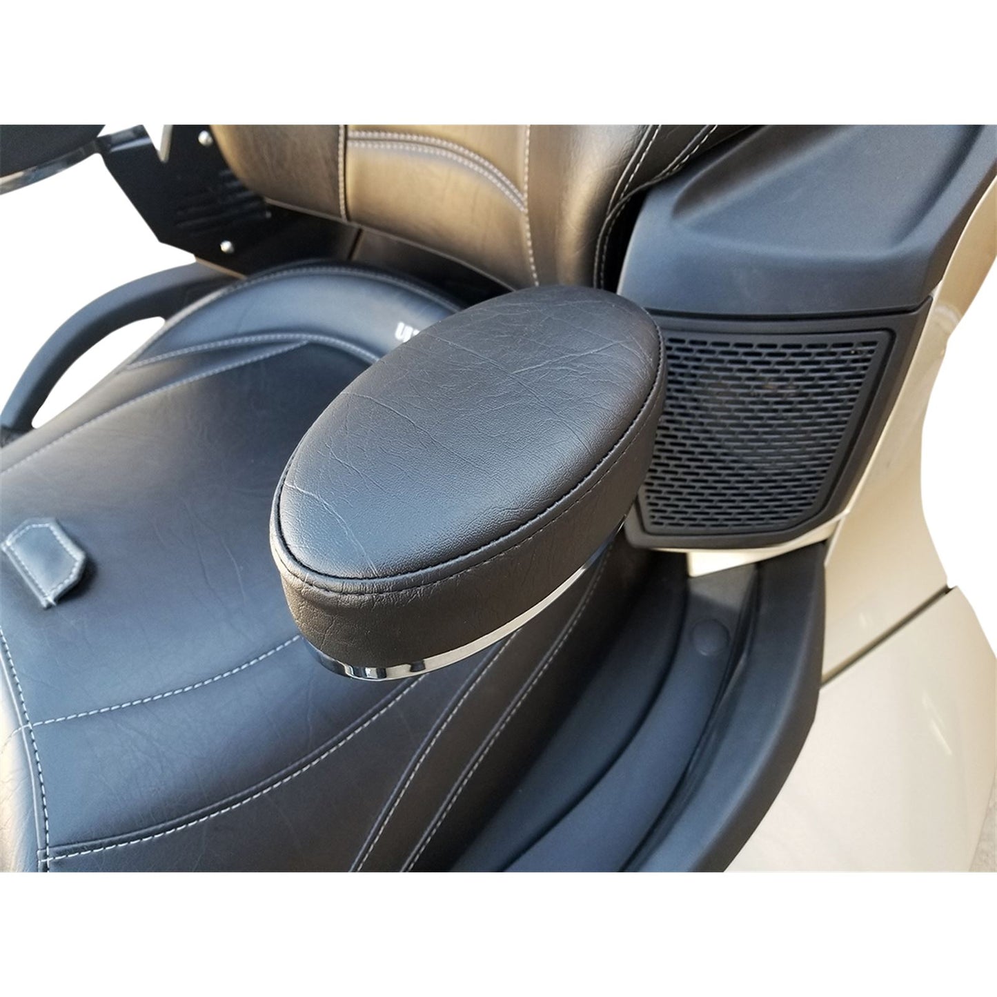 Rivco Products Armrests for Can-Am Spyder RT [MPN: CA094V2]_1047916