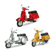 New-Ray Toys 1/12 1978 Vespa P200E - 1 Bike - Random Color 42123_1377169