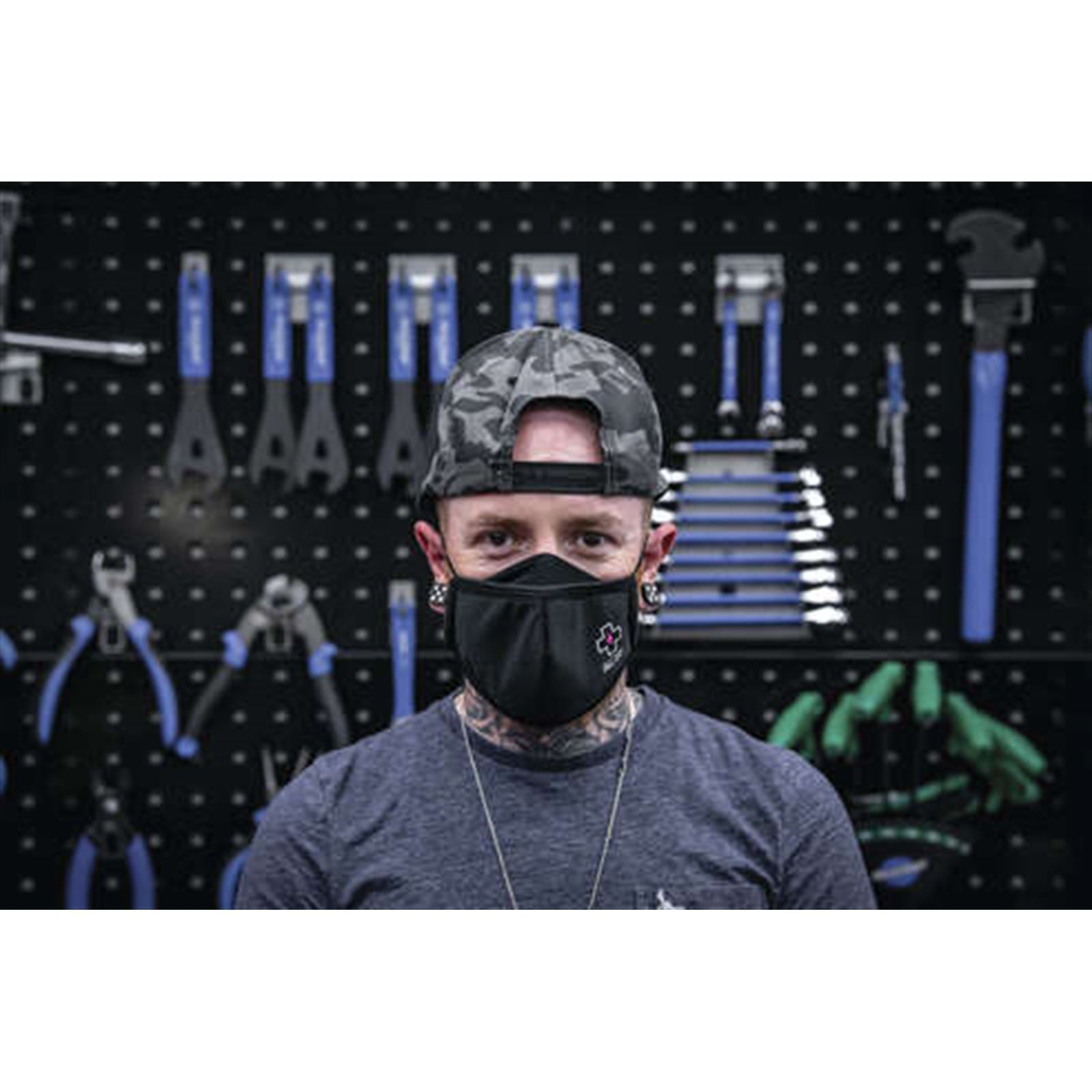 Muc-Off Reusable Facemask - Black - Large [MPN: 20269]_991544