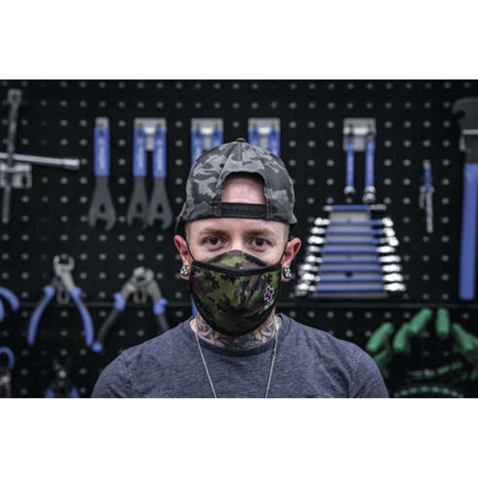 Muc-Off Reusable Facemask Woodland - Camo - Large [MPN: 20273]_994029