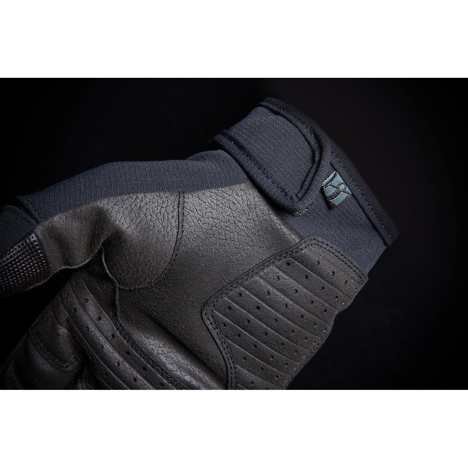 Stormhawk CE Gloves - Black - Large_1027803