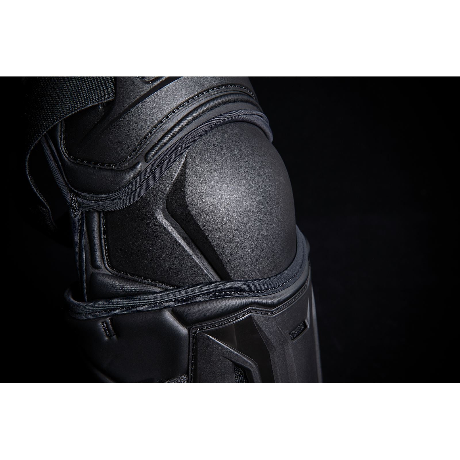 Icon Field Armor 3™ Knees - Black - S/M 2704-0494_1031863