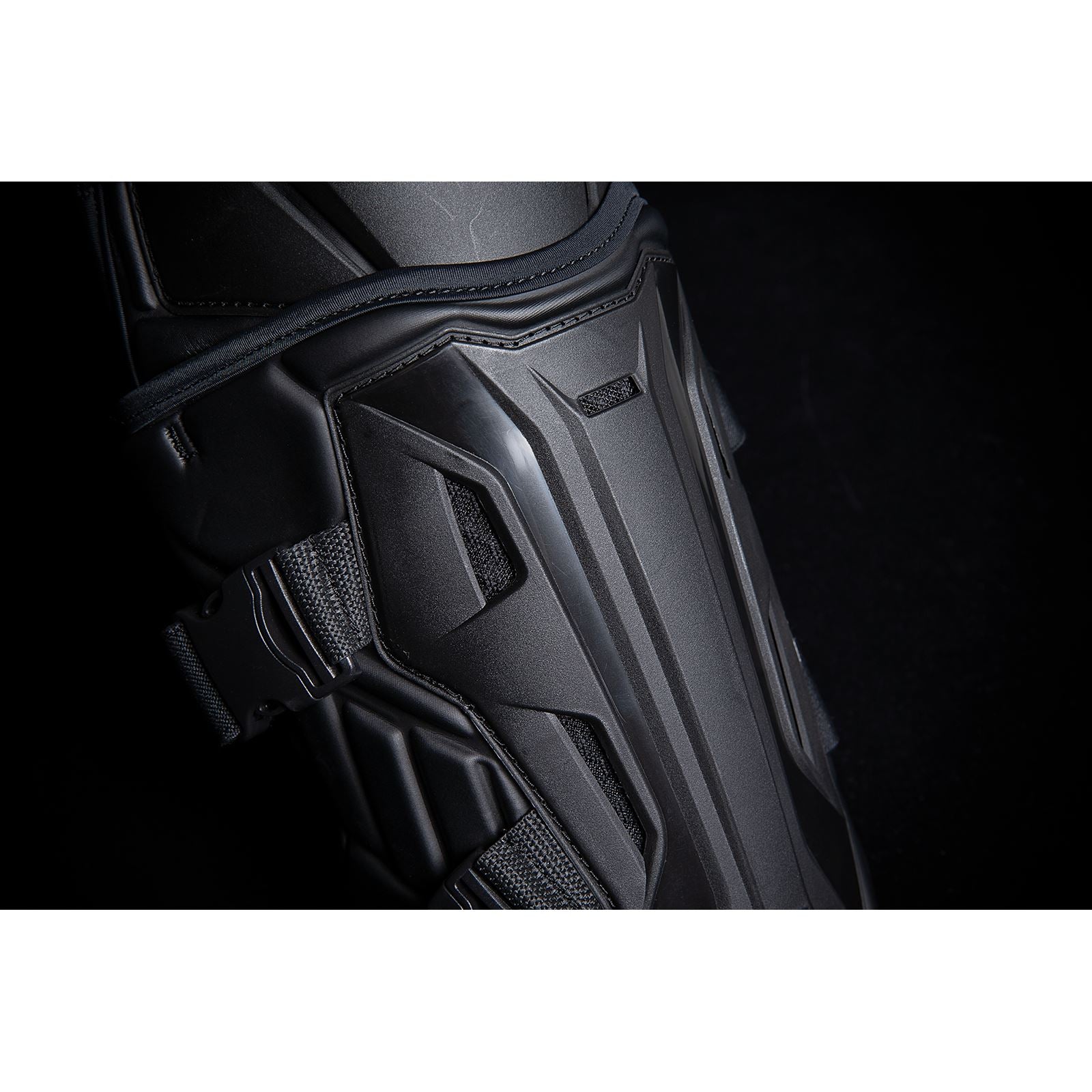 Icon Field Armor 3™ Knees - Black - S/M 2704-0494_1031864