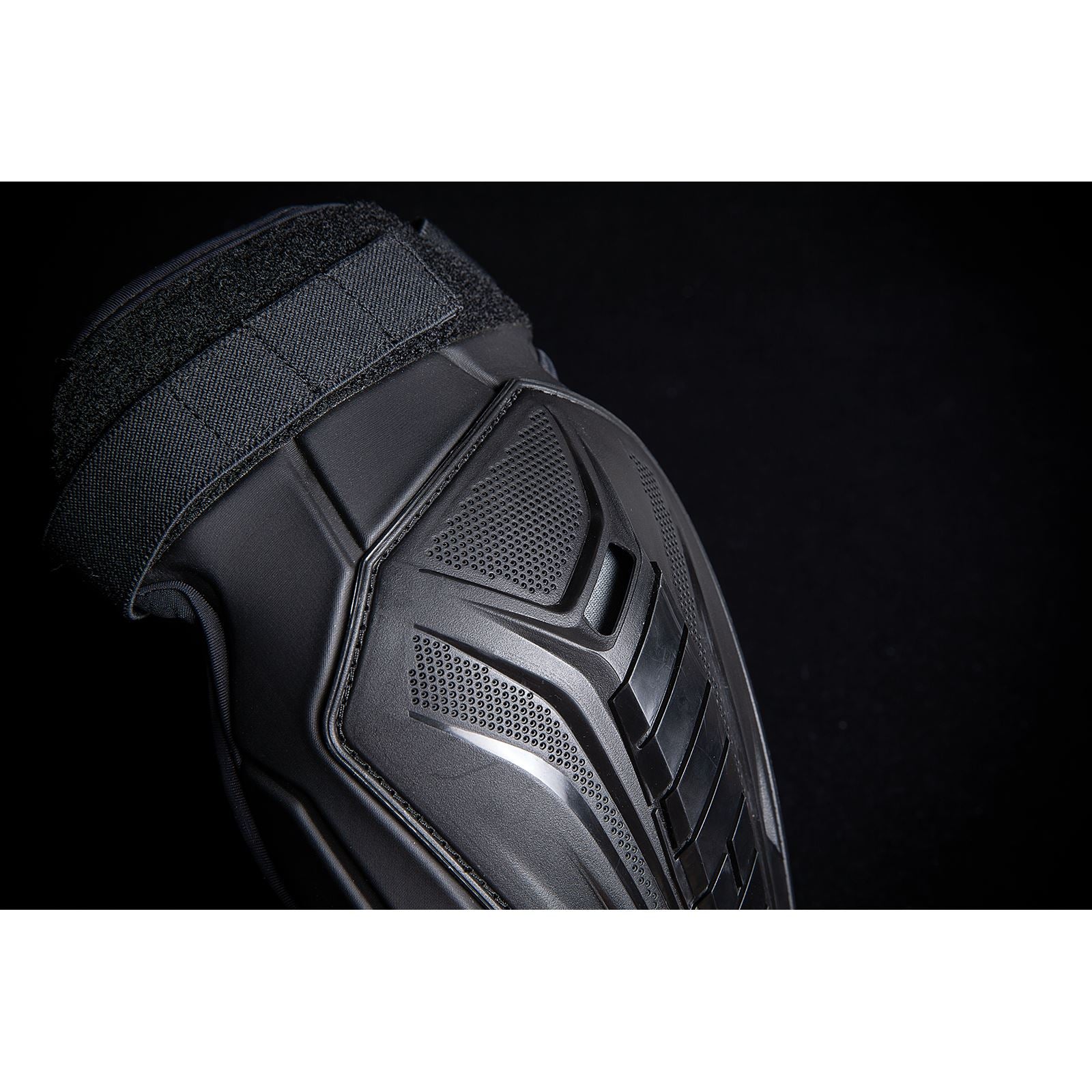 Icon Field Armor 3™ Elbows - Black - S/M 2706-0207_1031935