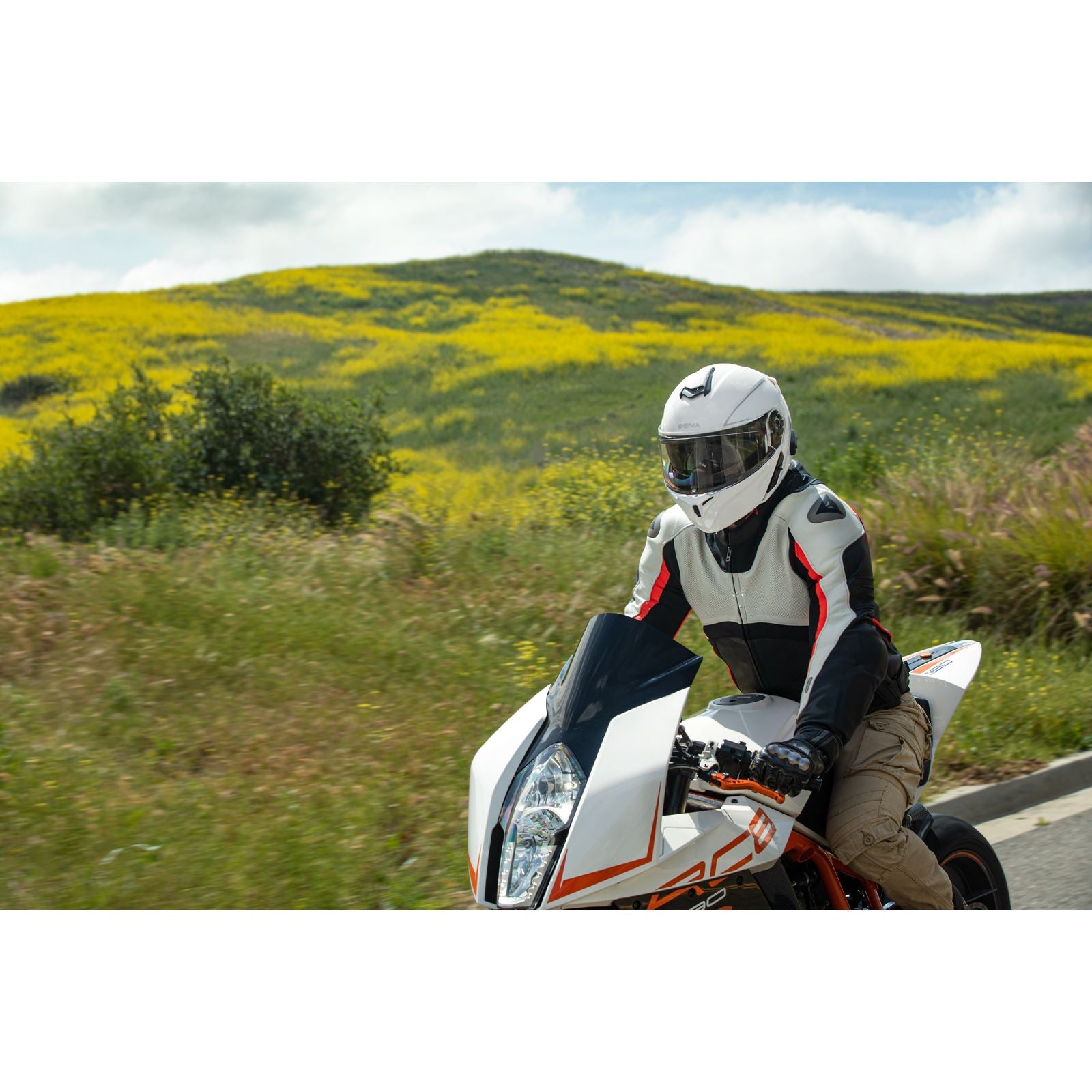 Sena Outrush R Flip-Up Helmet - Glossy White - 2XL OPEN BOX [MPN: OUTRUSHR-GWXXL3]_1878467
