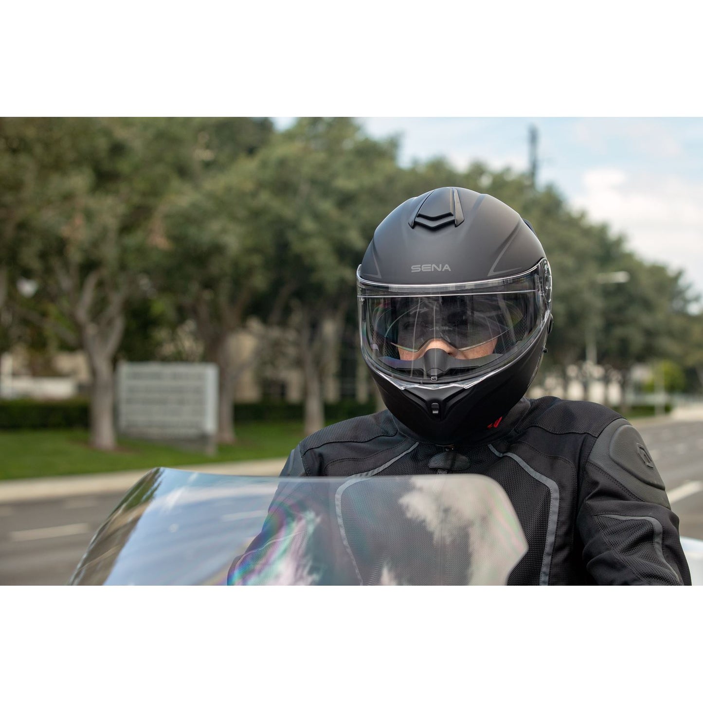 Sena Outrush R Flip-Up Helmet - Matte Black_1469696