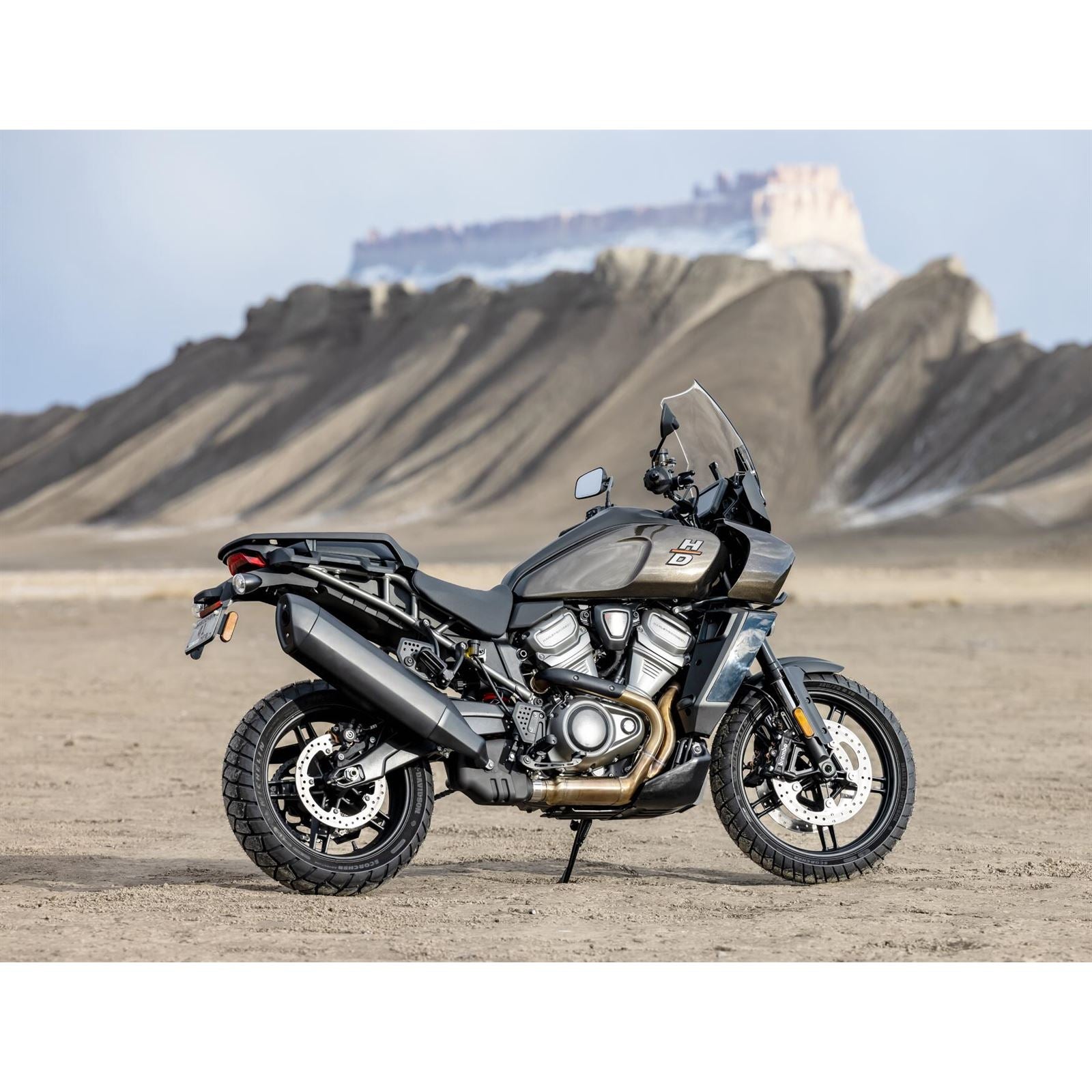 Michelin - Powersports Tire - Scorcher Adventure - Front - 120/70R19 - 60V 25421_1035169