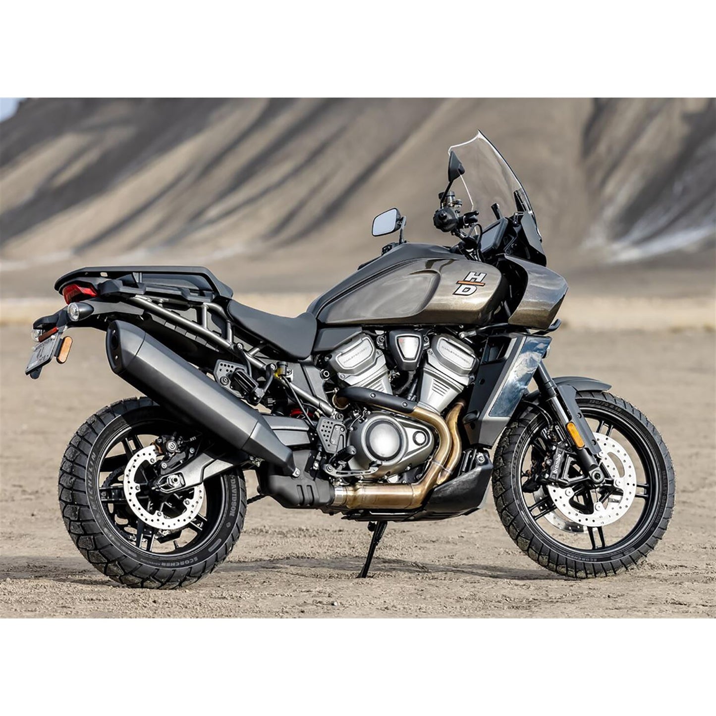 Michelin - Powersports Tire - Scorcher Adventure - Rear - 170/60R17 - 72V 06587_1035178