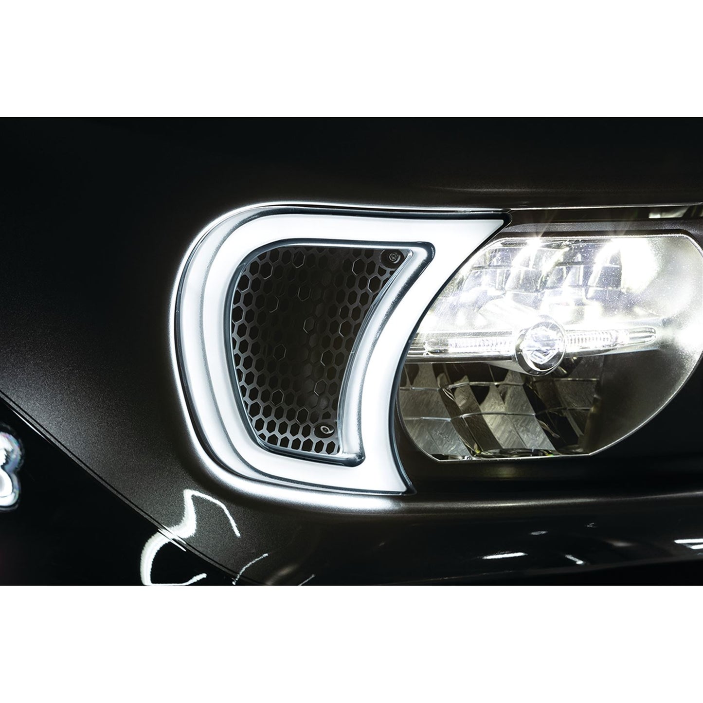 Kuryakyn Tracer Headlight Vent Accents 2947_1058308
