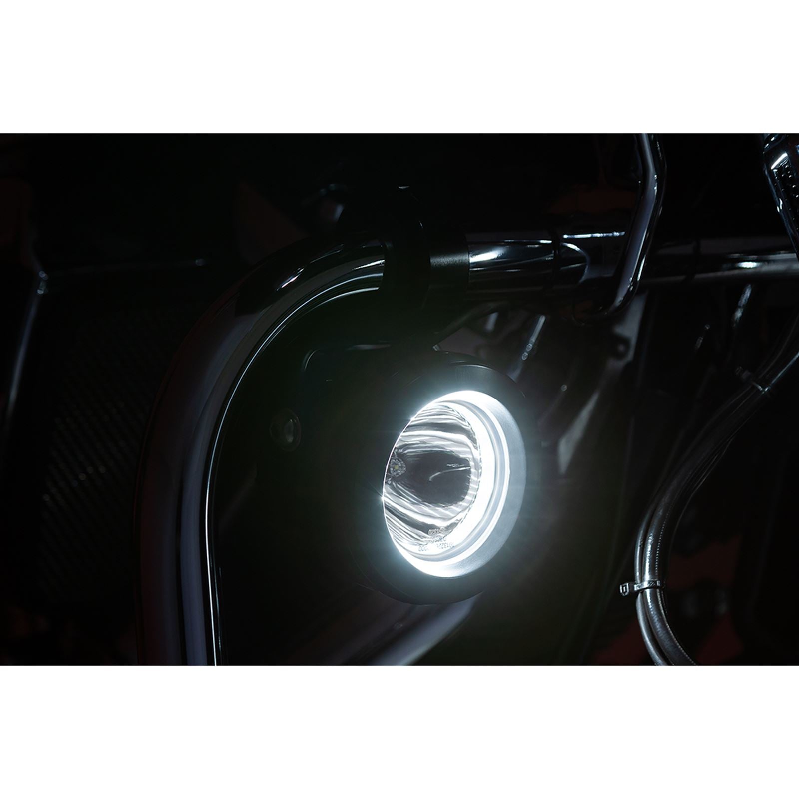 Ciro Spotlight w/ Engine Guard Mount - Black [MPN: 45019]_1094907