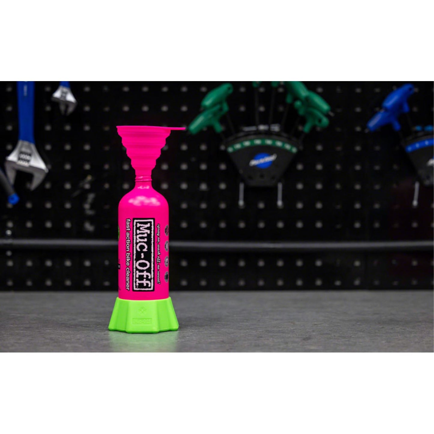 Muc-Off Collapsible Silicone Funnel [MPN: 20343]_1362143