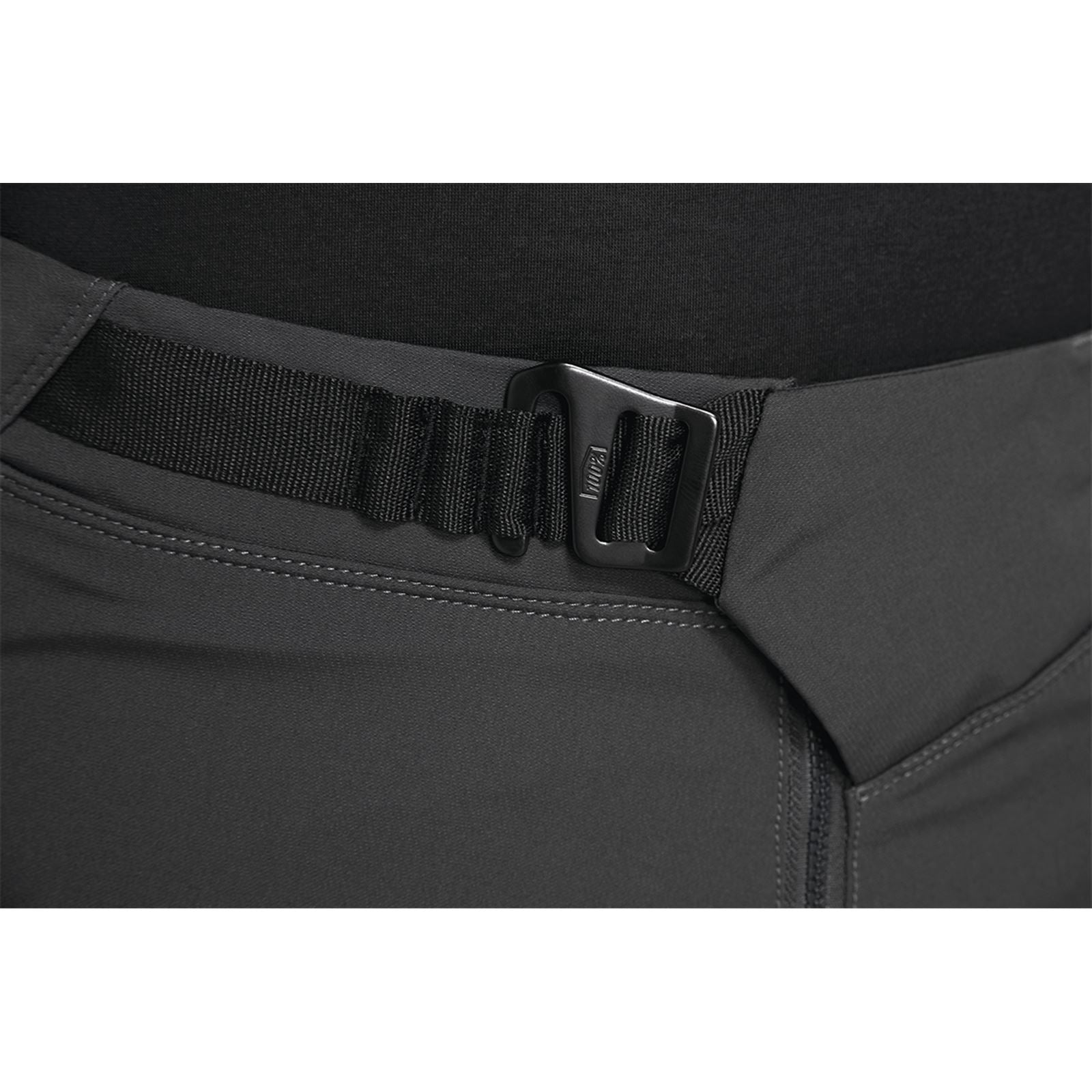100% Airmatic Shorts - Charcoal - US 34 40021-00017_878057