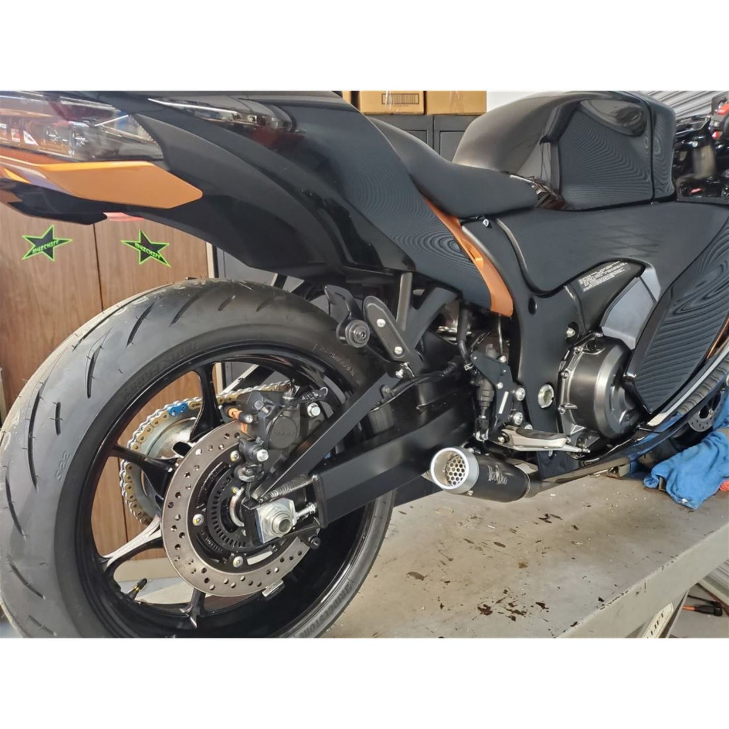 Voodoo 4-into-1 Race System (2) O2 Race Exhaust - Black VMMEFSBUSAM2B_882589