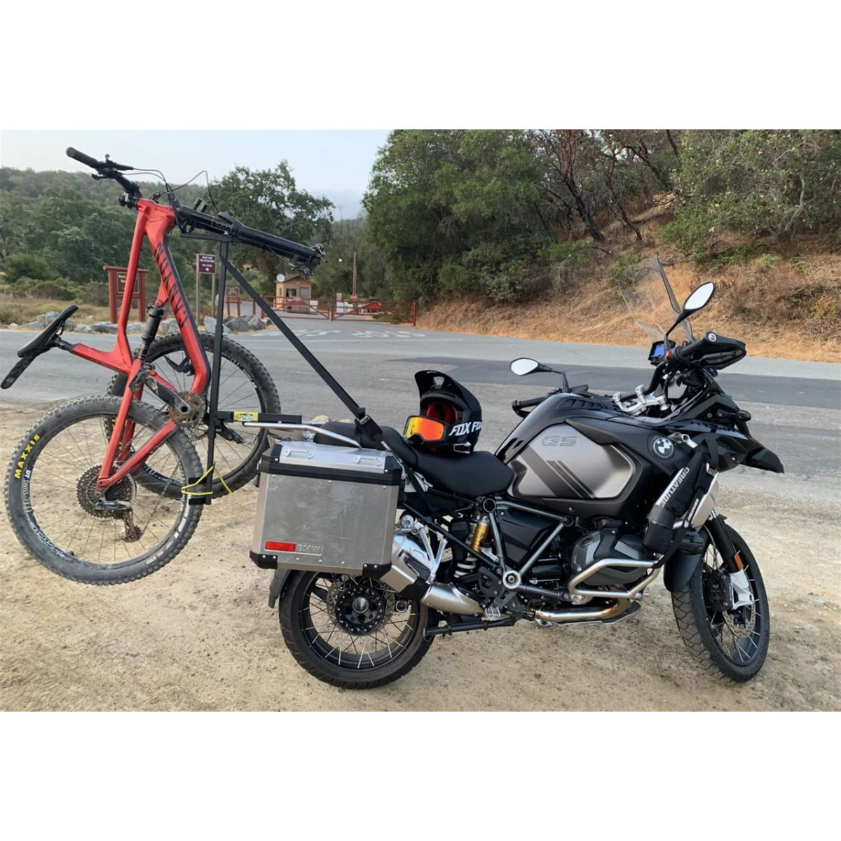 2x2 Cycles Bicycle Carrier Mount Plate Adventure Touring for BMW R1200 GS [MPN: BMW-4]_1396249