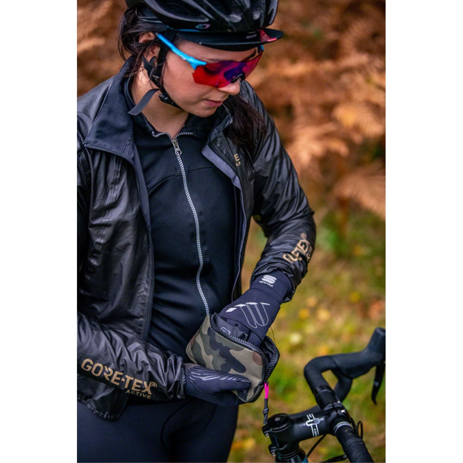 Muc-Off Essentials Case - Camo [MPN: 20138]_1270760