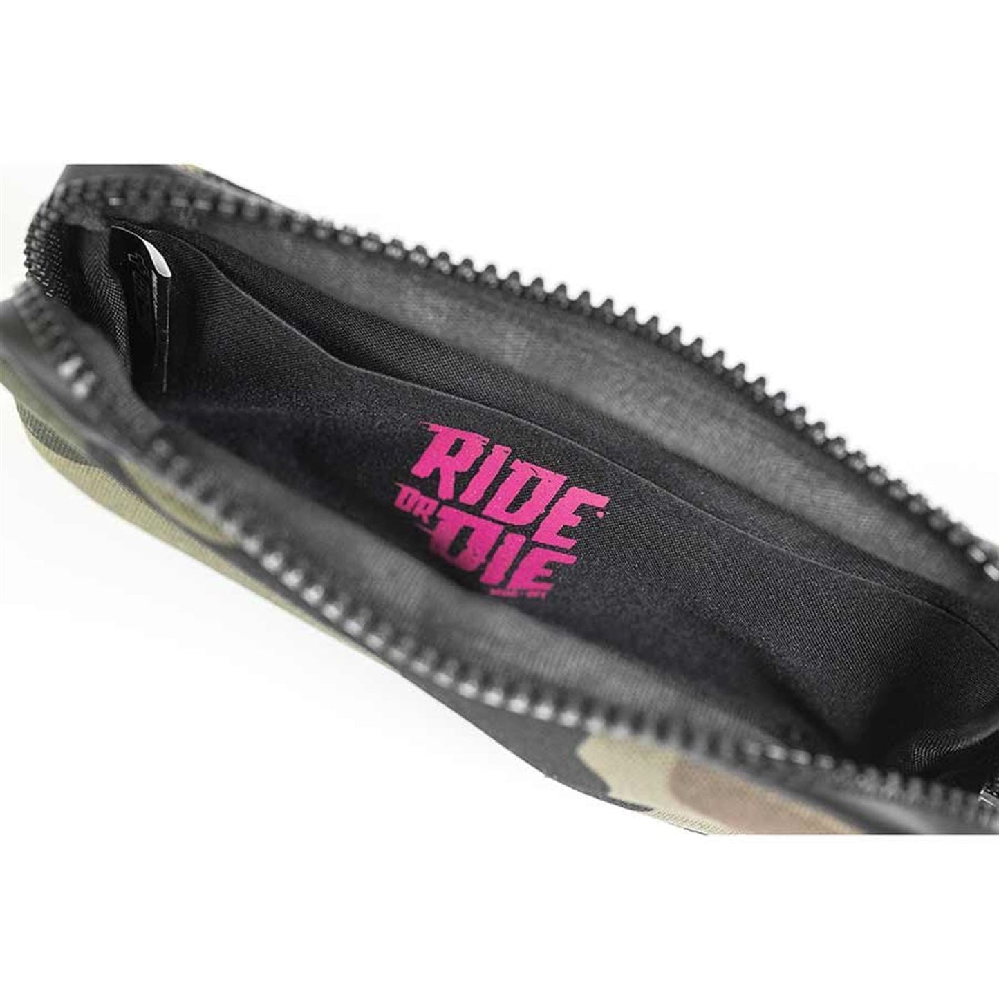 Muc-Off Essentials Case - Camo [MPN: 20138]_1117409