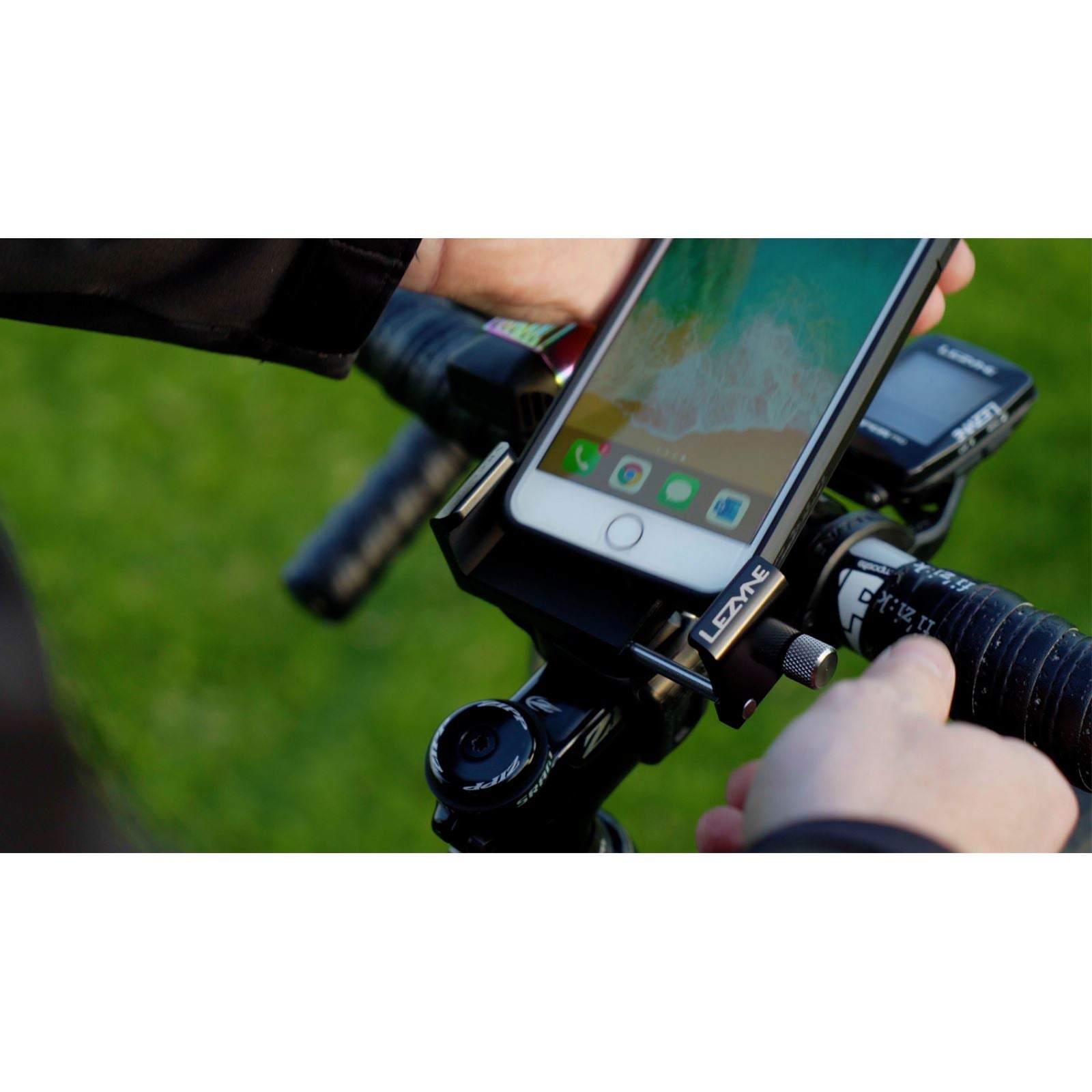 Lezyne Smart Vise Phone Mount [MPN: 1PHVISEMTV104]_1145326