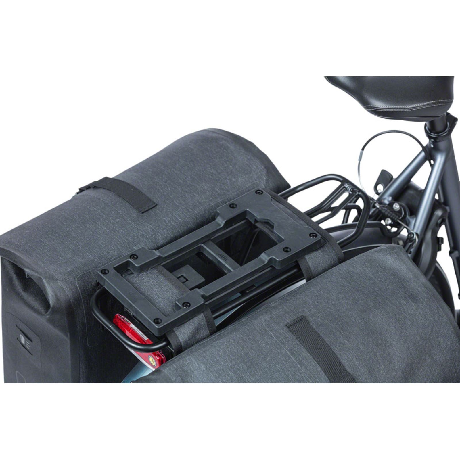 Basil MIK Double Decker Adapter Plate - Black [MPN: 70195]_1354977