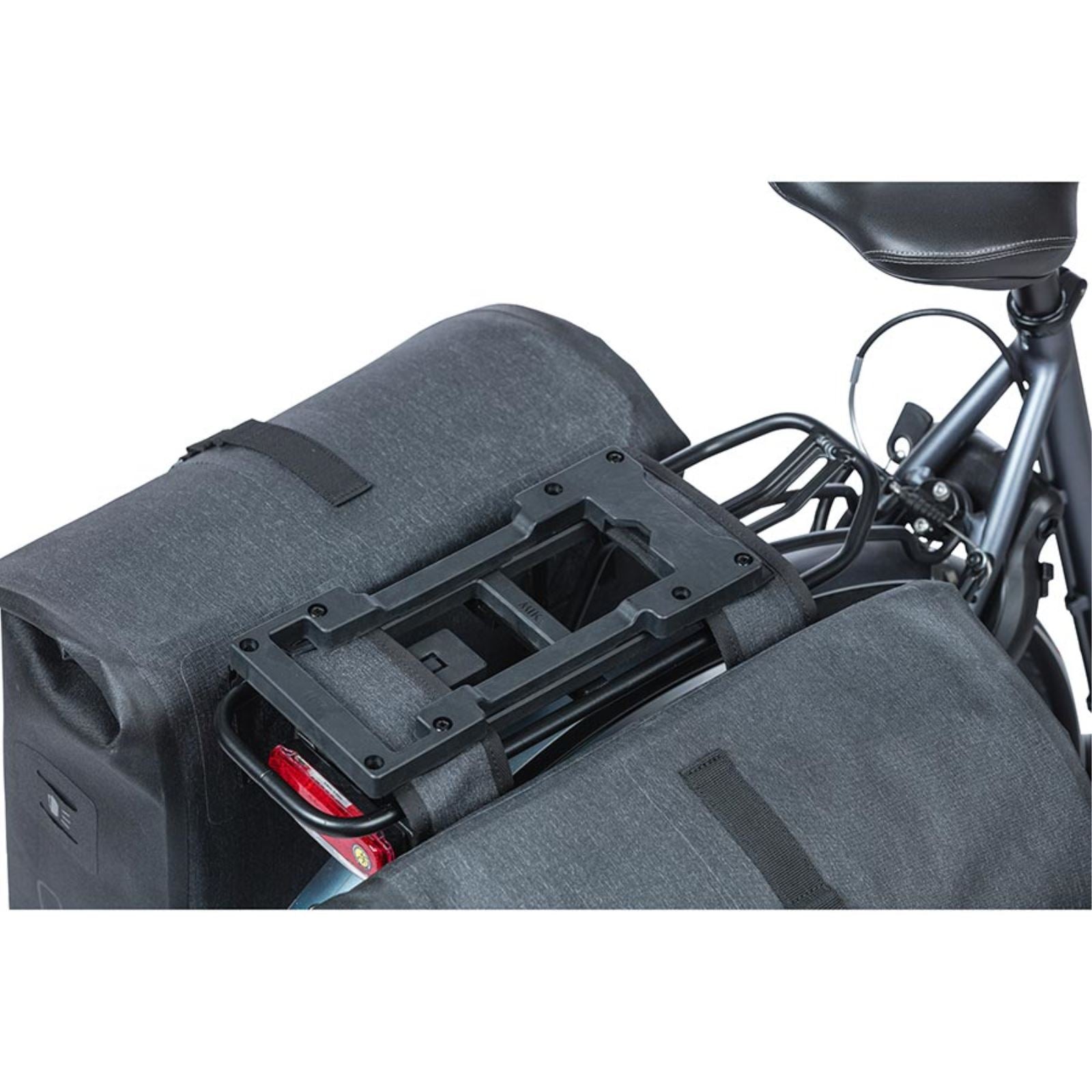 Basil MIK Double Decker Adapter Plate - Black [MPN: 70195]_1325863