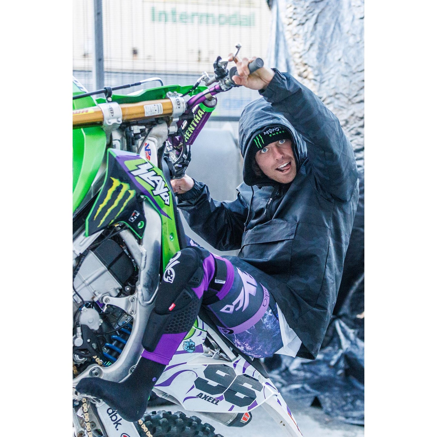 EVS Sports SLAYCO96 Knee Pad - Small/Medium [MPN: SLAY96K-S/M]_1176020