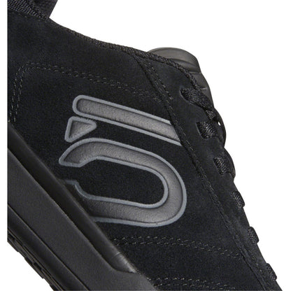 Five Ten Sleuth DLX Flat Shoes - Women's - Black/Gray/Matte Gold - Size 7 [MPN: BC0780-7]_1239321