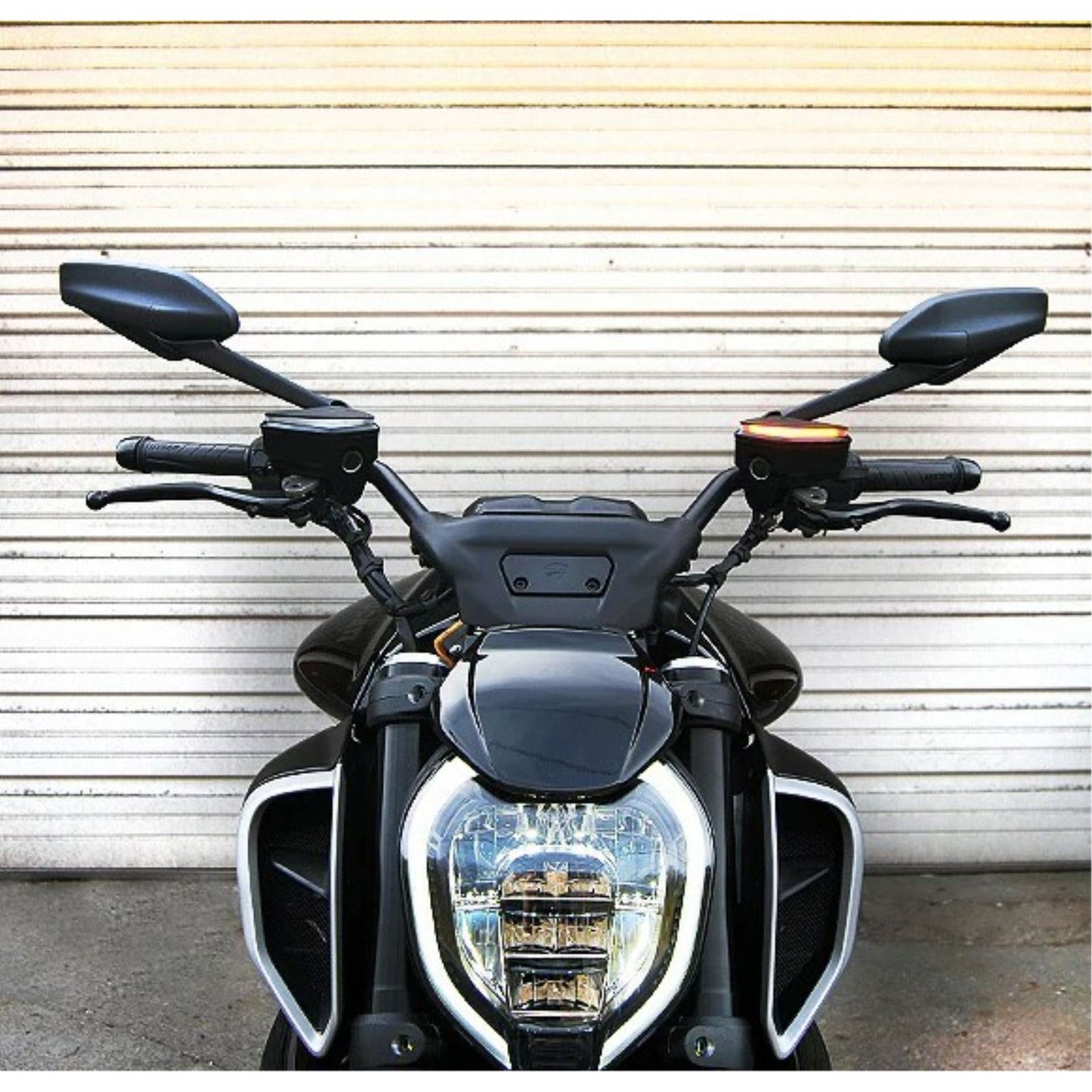 New Rage Cycle Front Turn Signals for 23+ Ducati Diavel V4 [MPN: DV4-FS]_1265369
