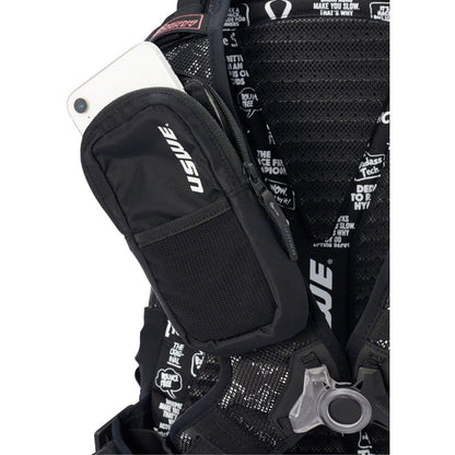 UsWe Shred 25 Hydration Pack - Carbon Black OPEN BOX [MPN: 411V-2252701]_2746129