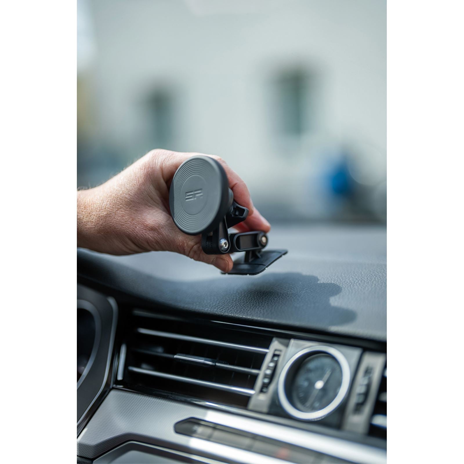 SP Connect Mount - Charging - Adhesive - SPC+ [MPN: 52838]_1326878