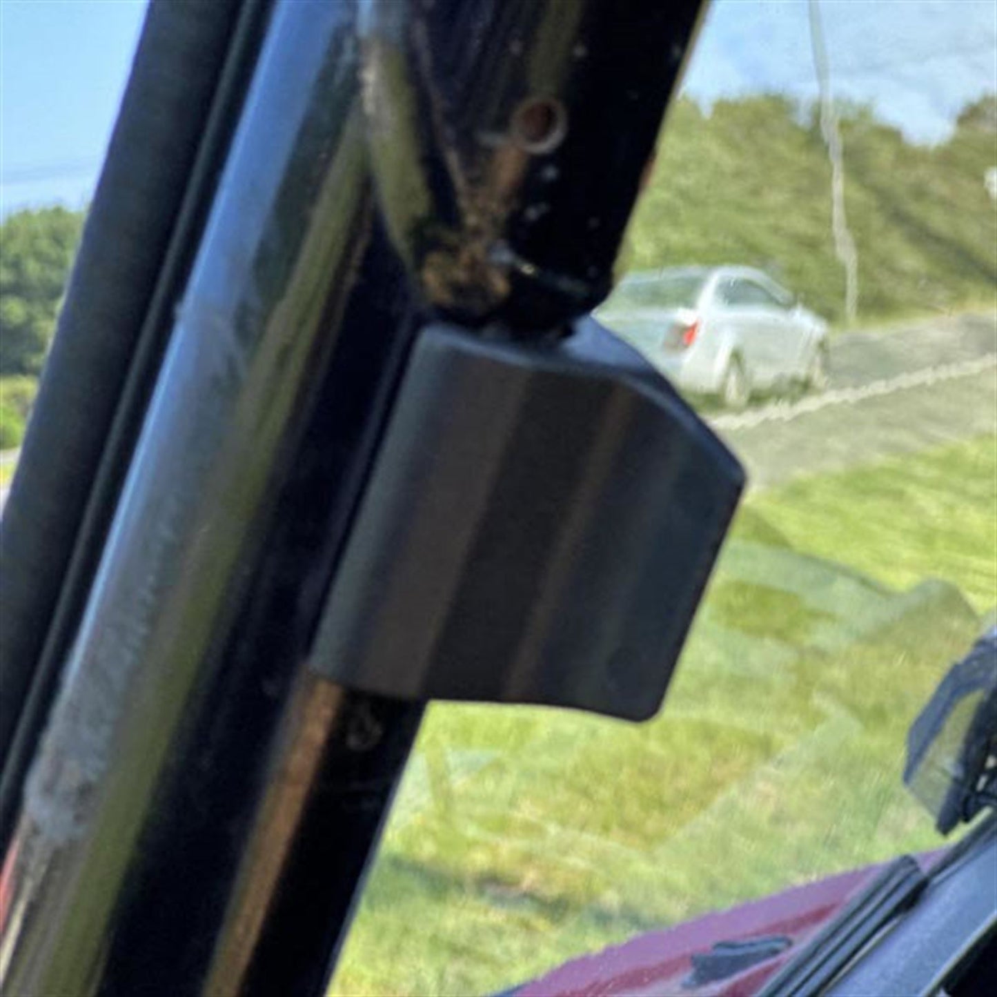 Seizmik Versa-Vent Hard Coated Windshield for Honda Pioneer  50-50495KIT_1442299