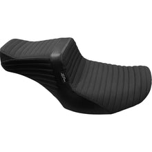 Le Pera Tailwhip Seat - Pleated w/ Gripper - FLH/FLT '23-'24 LV-587PTGP_1482607