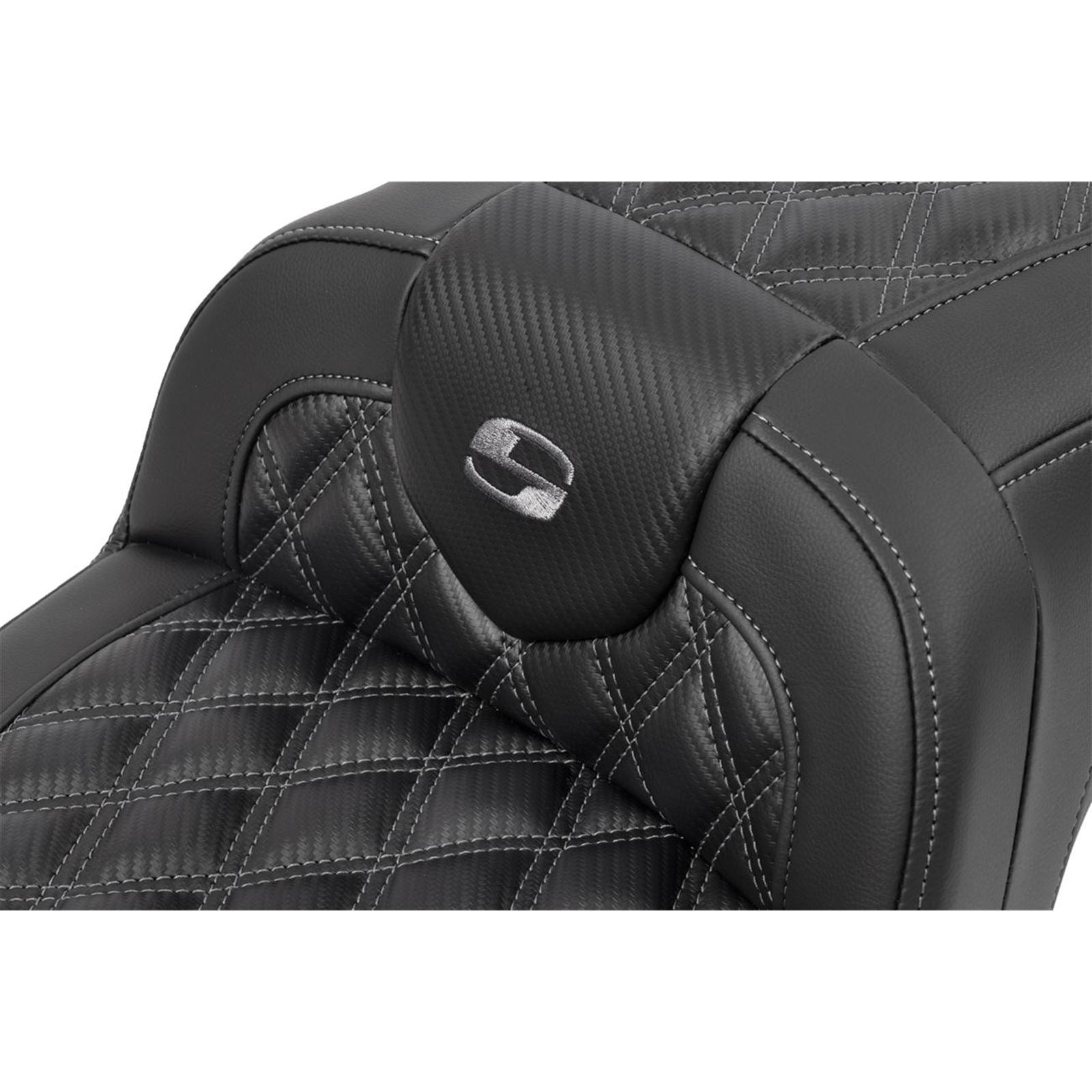 Saddlemen RoadSofa™ Seat - Carbon Fiber - Gray Stitch - FLTR/FLHX '23-'24 823-07-20602_1523861