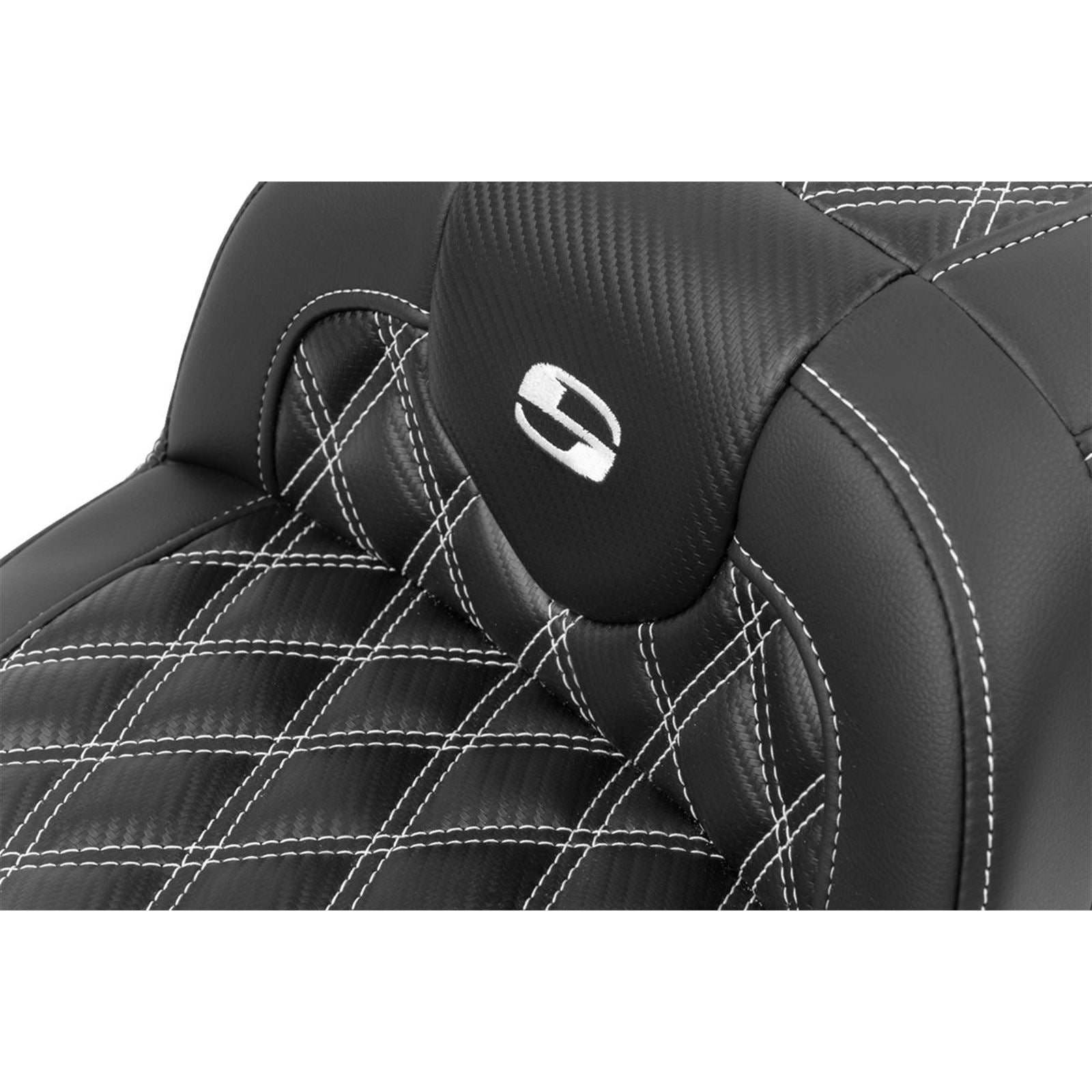 Saddlemen RoadSofa™ Seat - Carbon Fiber - White Stitch - FLTR/FLHX '23-'24 823-07-20606_1523831