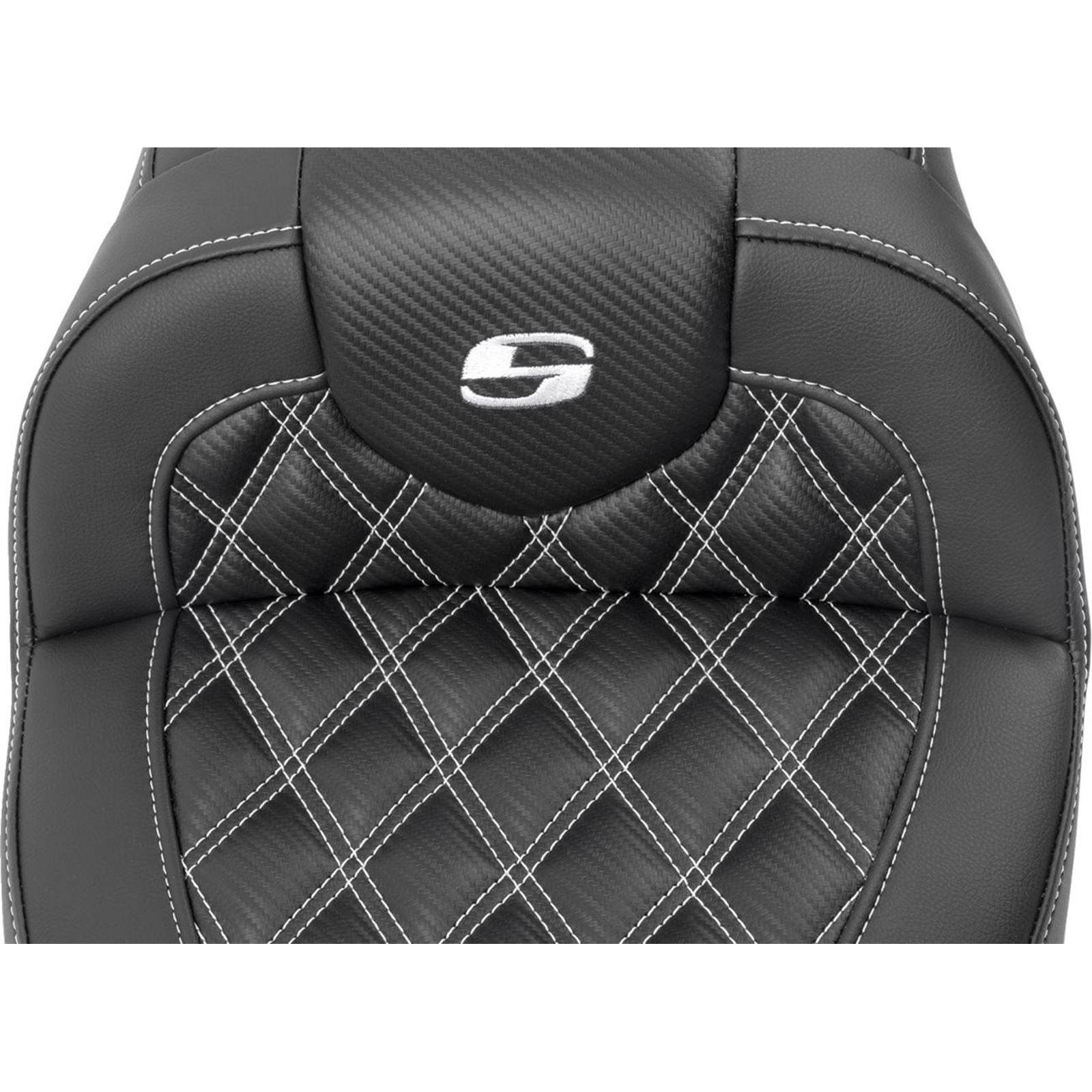 Saddlemen RoadSofa™ Seat - Carbon Fiber - White Stitch - FLTR/FLHX '23-'24 823-07-206B6_1523873