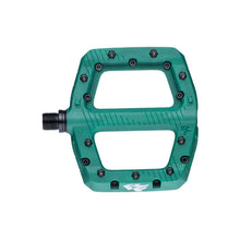 Race Face Chester Large Platform Pedals Spindle: Cr-Mo 9/16'' Green [MPN: PD24COMPLGRN]_1489670